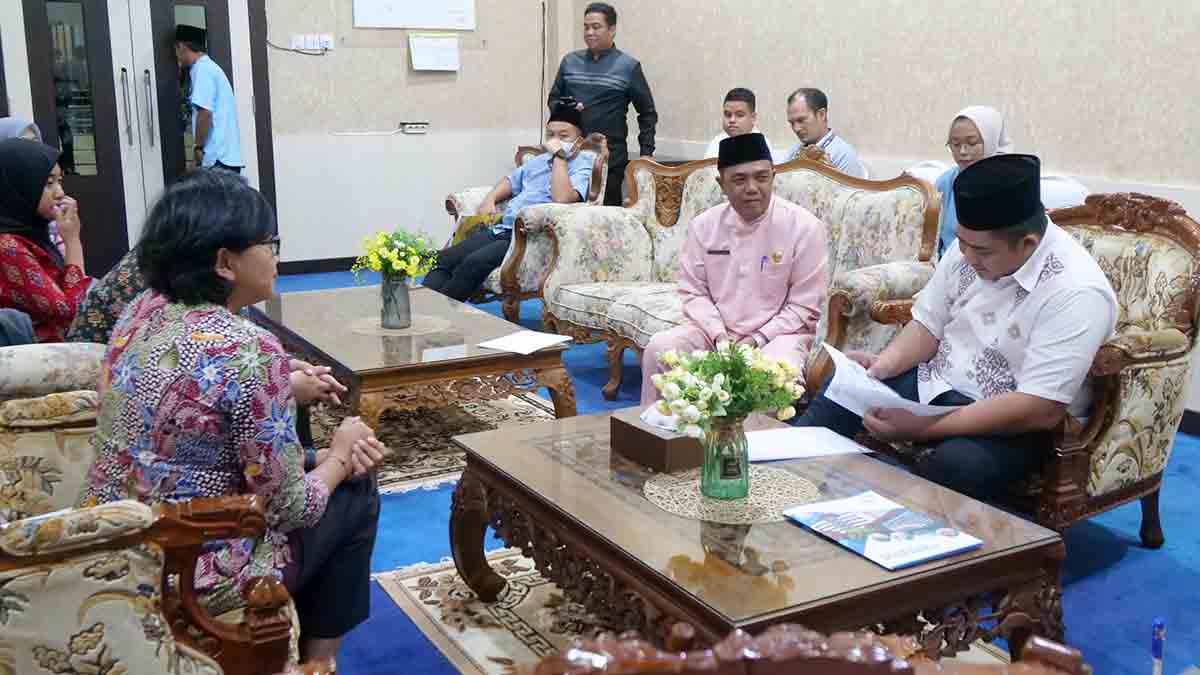 Audiensi Bersama PBC, Bupati Bintan Bahas Program Beasiswa untuk Anak Bintan