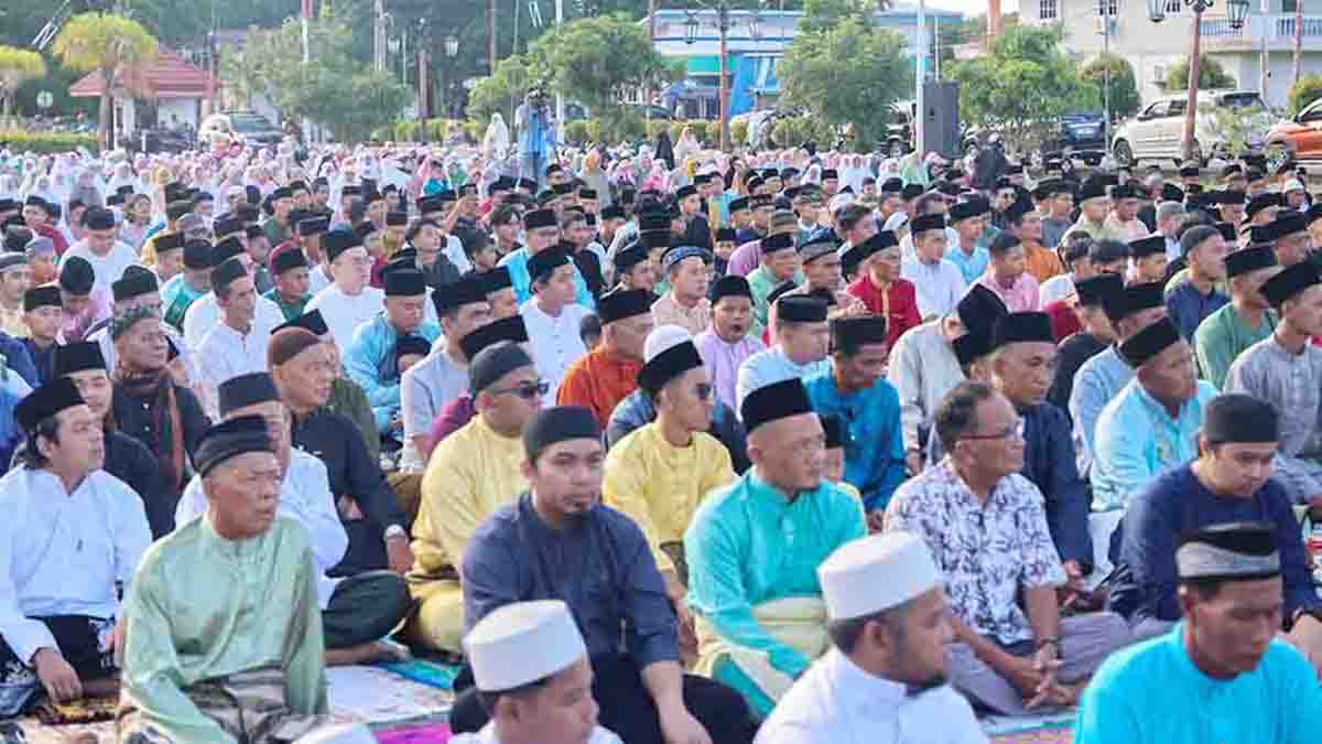 Jadi Khatib Hari Raya Idul Fitri 1445 H di Daik Lingga, Ansar Ahmad: Anak Kepri Wajib Berbakti Kepada Kedua Orang Tua