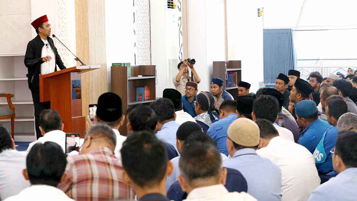 Tausiyah di Masjid BJ Habibie BP Batam, Ustadz Abdul Somad: Bekerja Merupakan Ibadah