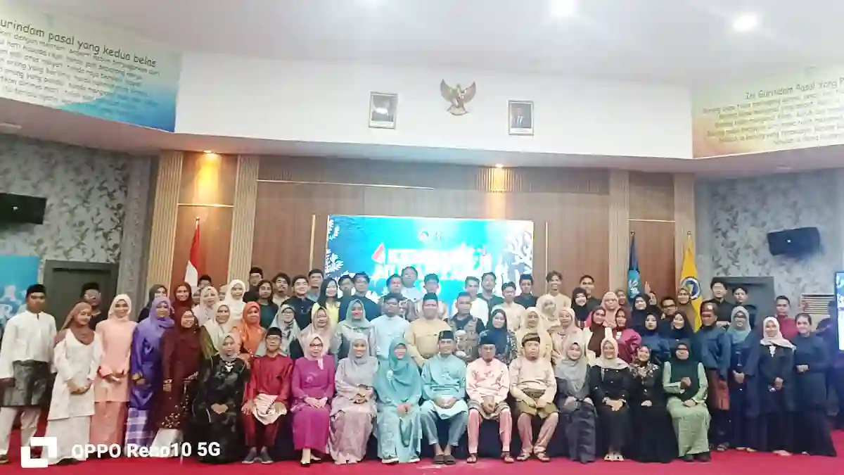 Foto Bersama pada acara Malam Gala Dinner Kembara Nusantara 2.0