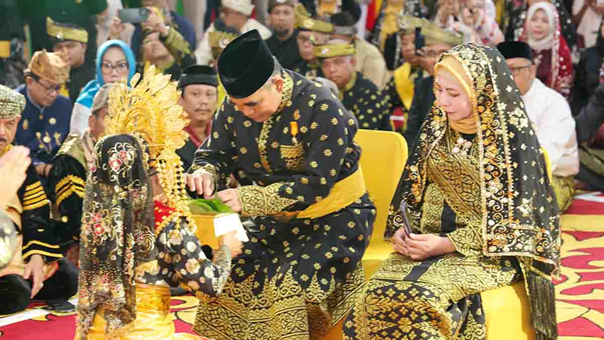 Ketua MPR RI Ditetapkan sebagai Tokoh Bergelar Adat Melayu Tertinggi di Kepri