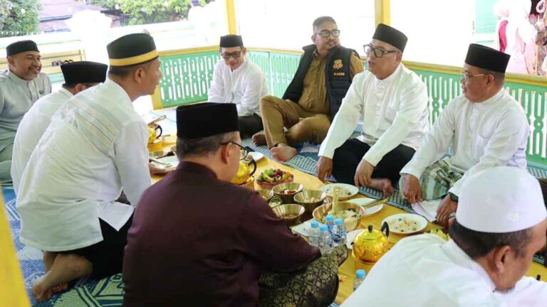 Dari Masjid Raya Sultan Riau Penyengat, Wagub Nyanyang Gaungkan Semangat Kebersamaan