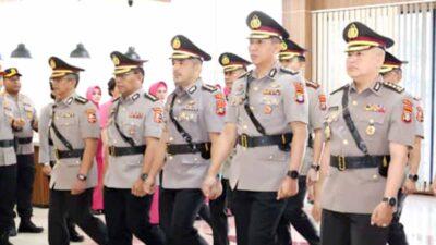 Kombes Pol Ronal Zie Agus resmi menjabat Karo Ops Polda Kepri usai upacara sertijab.